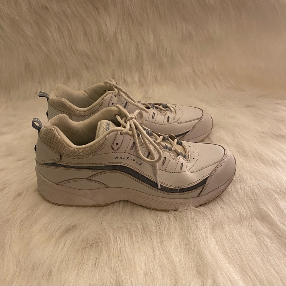 Easy Spirit Sneaker Size 9W Women’s Lace‎ Up White Walk Run Shoes
